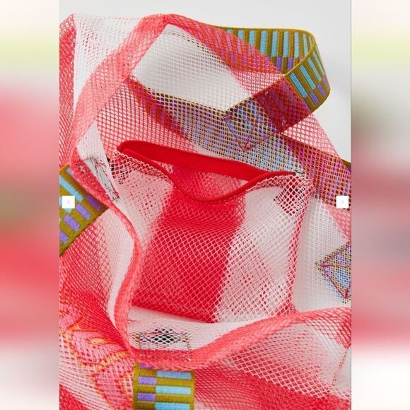 BDG striped Sporty Printed Mesh Tote Bag with long handles pouch included - Picture 4 of 5